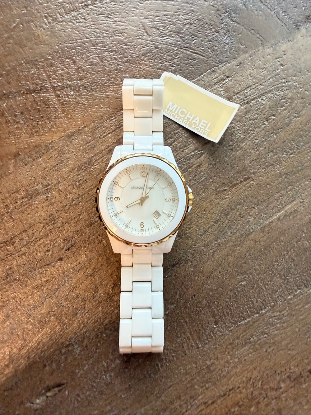 Michael Kors White and Gold Ceramic Watch with Mother of Pearl Dial - Picture 4 of 5